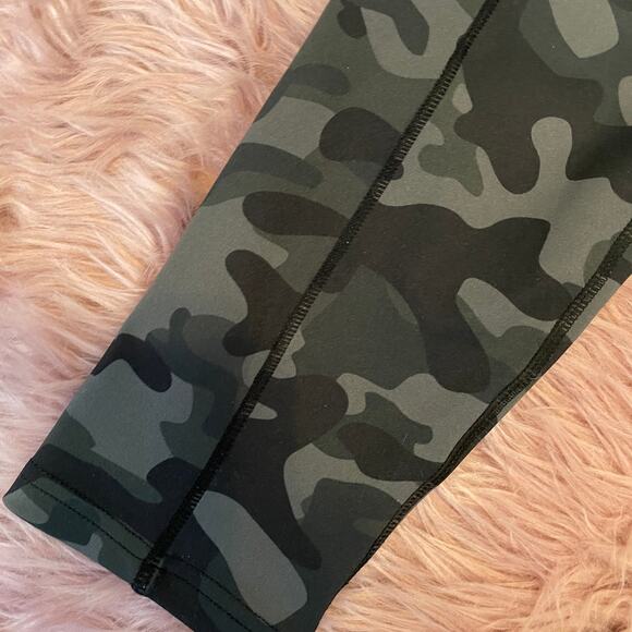 Lildy Sport Camo High Waisted Pocket Leggings - Picture 2 of 14